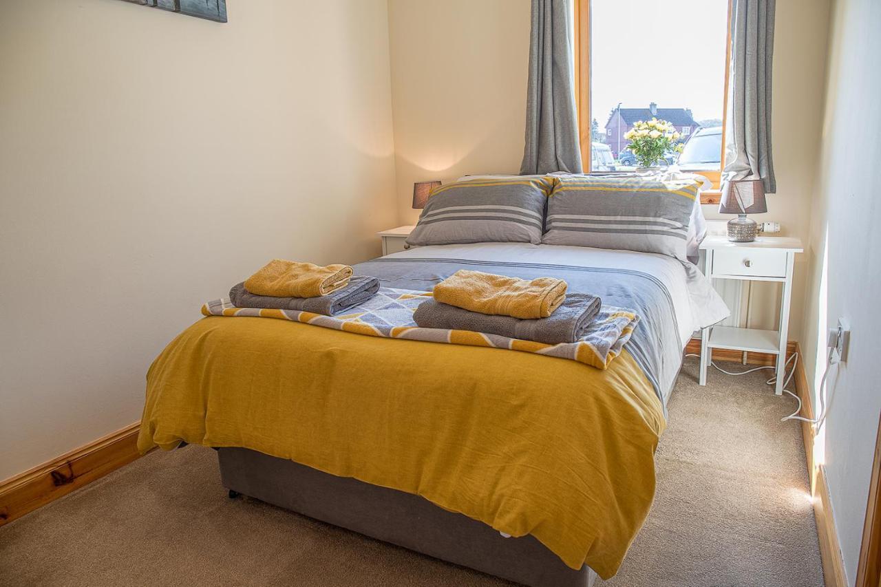 Caledonian 2 Bedroom Free Parking Инвернес Екстериор снимка