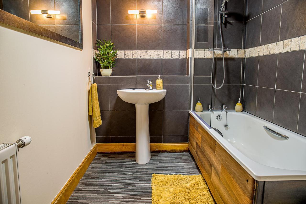 Caledonian 2 Bedroom Free Parking Инвернес Екстериор снимка